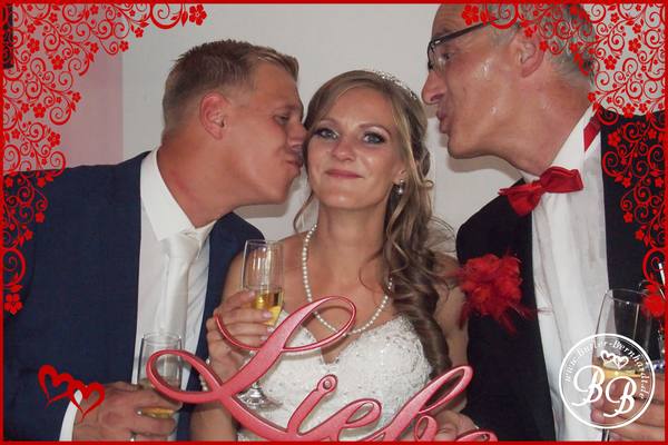 b_nadine_alex_122